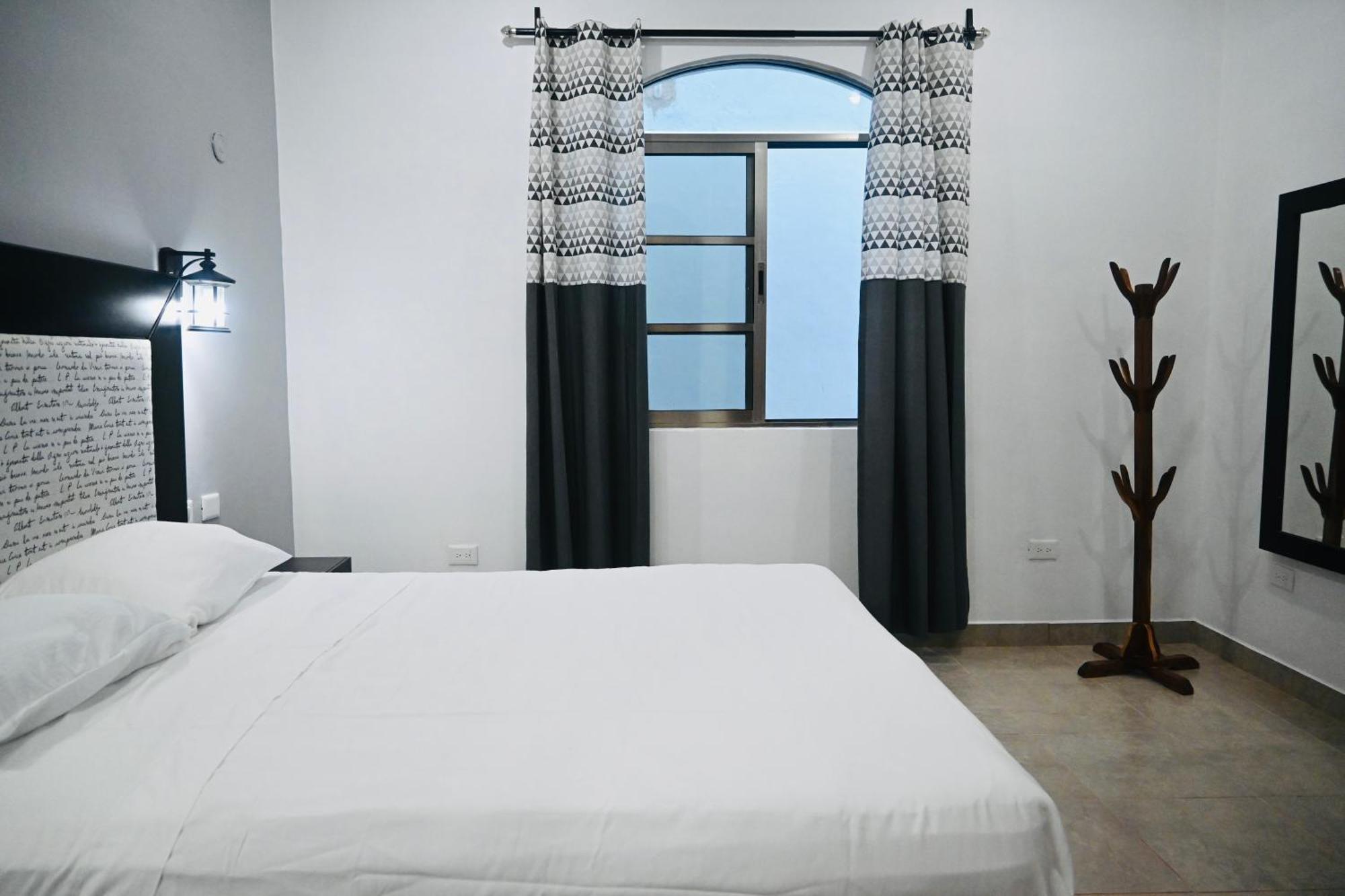Сasa de vacaciones Casa Perez 5 Bedrooms With Private Bathroom Each *