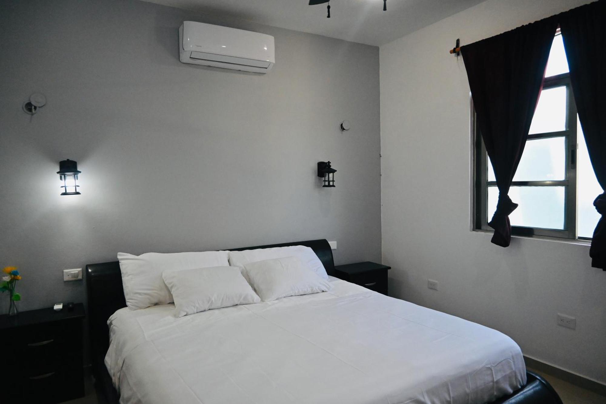 Casa Perez 5 Bedrooms With Private Bathroom Each Isla Mujeres