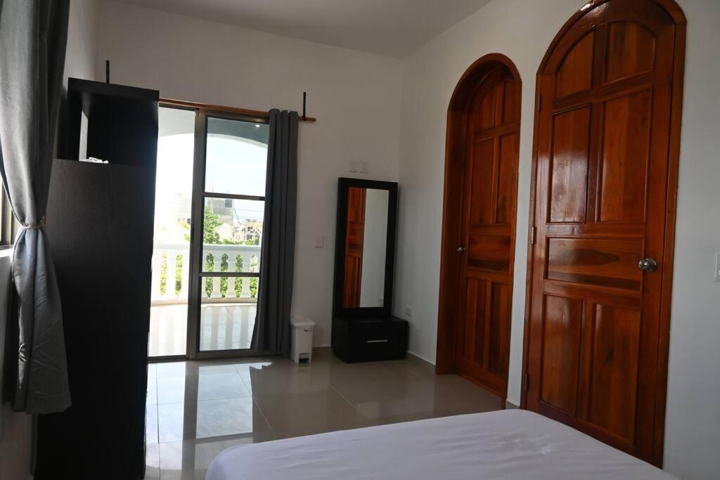 Casa Perez 5 Bedrooms With Private Bathroom Each * Isla Mujeres