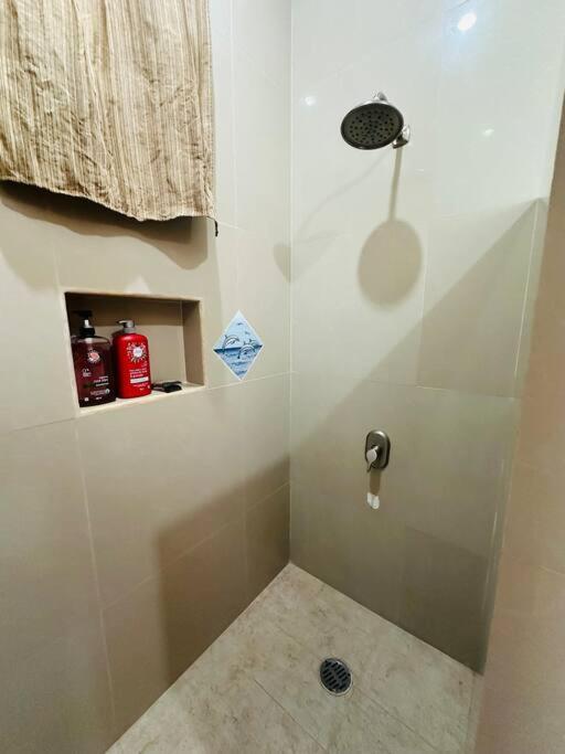 Casa Perez 5 Bedrooms With Private Bathroom Each Hébergement de vacances *